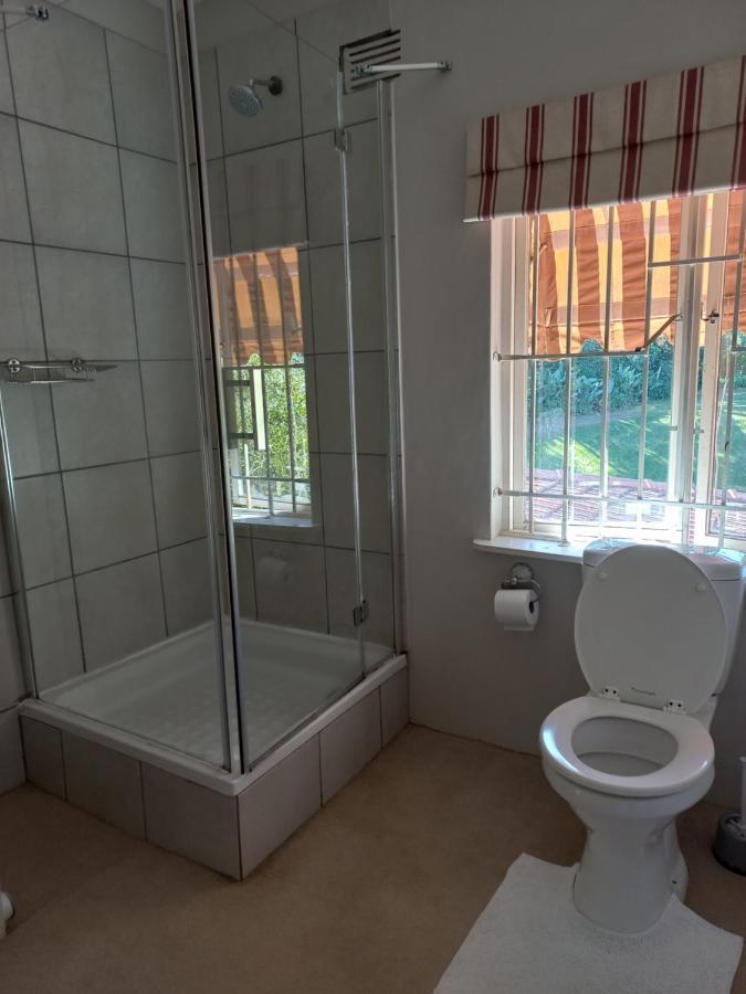 18 Pioneer Kloof Bed and Breakfast Buitenkant foto
