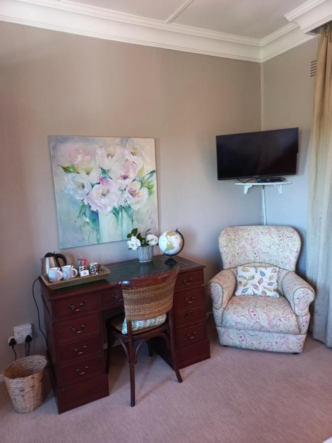 18 Pioneer Kloof Bed and Breakfast Buitenkant foto