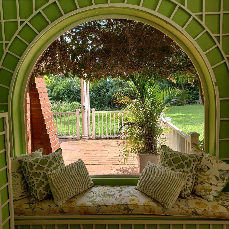 18 Pioneer Kloof Bed and Breakfast Buitenkant foto