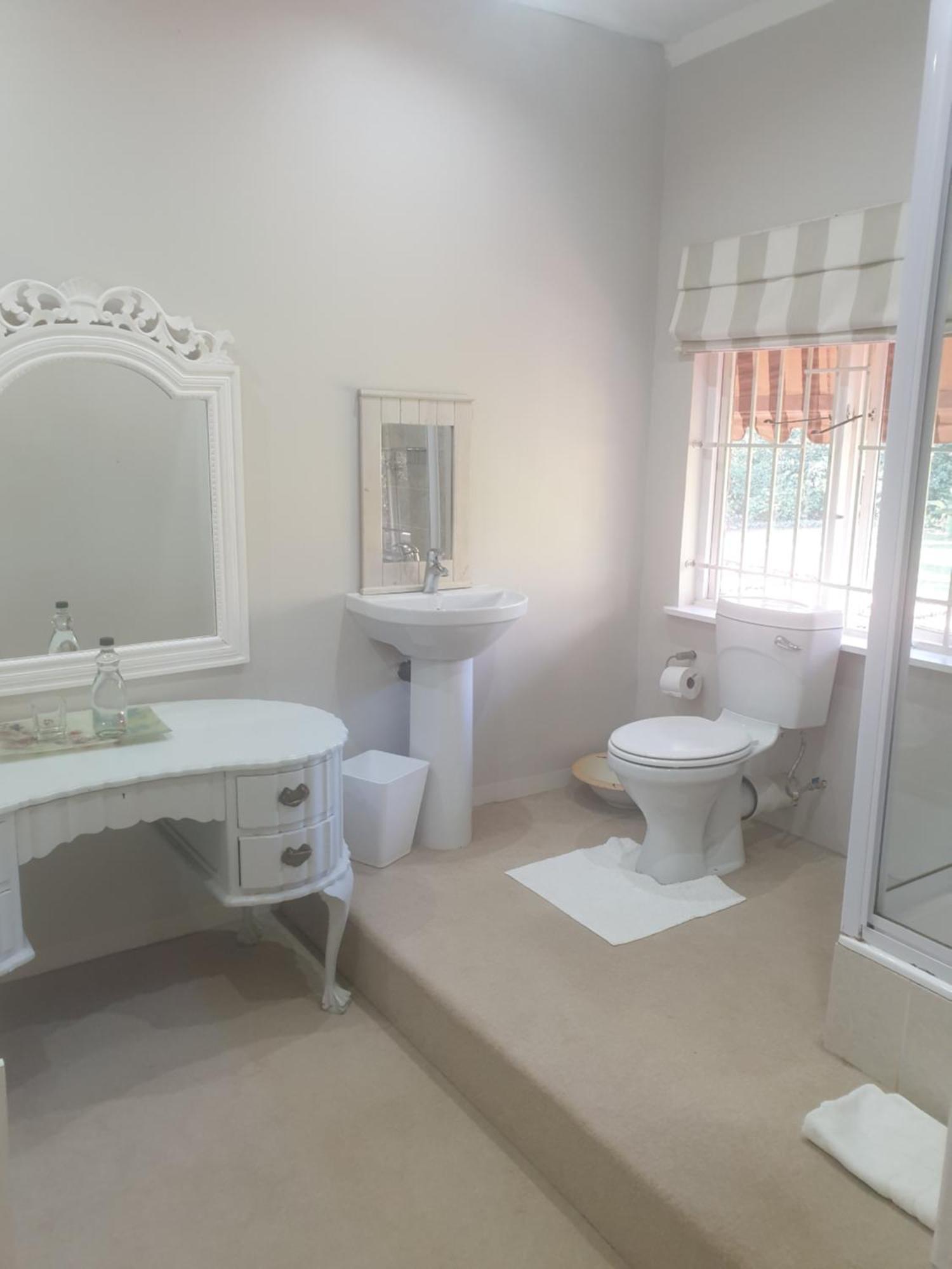 18 Pioneer Kloof Bed and Breakfast Buitenkant foto